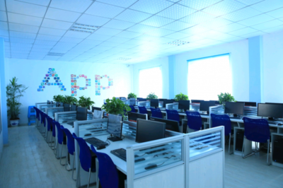 零基础学软件开发，江西新华电脑助你开启IT职业之路